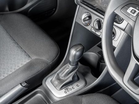 2026-Volkswagen-Polo-Vivo-16-Life_6