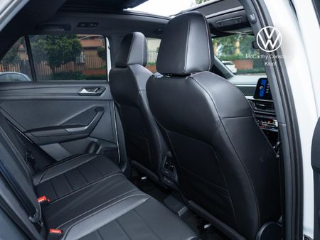 2026-Volkswagen-T-Roc-20-TSI-4M-R-Line-Auto_22