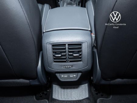 2026-Volkswagen-T-Roc-20-TSI-4M-R-Line-Auto_24