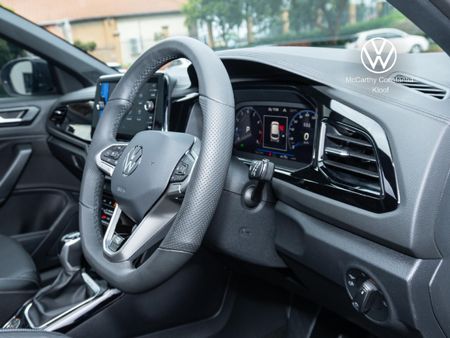 2026-Volkswagen-T-Roc-20-TSI-4M-R-Line-Auto_26