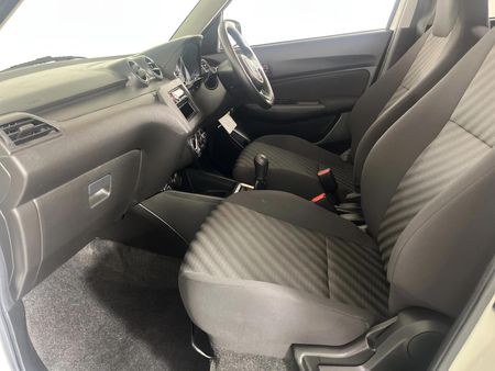 2022-Suzuki-Swift-12-GA_8