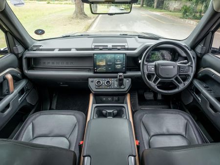 2023-Land-Rover-Defender-110-D300-HSE-X-Dynamic_11