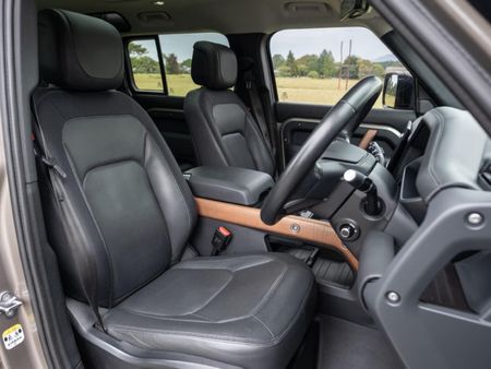 2023-Land-Rover-Defender-110-D300-HSE-X-Dynamic_12