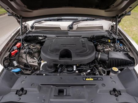 2023-Land-Rover-Defender-110-D300-HSE-X-Dynamic_8