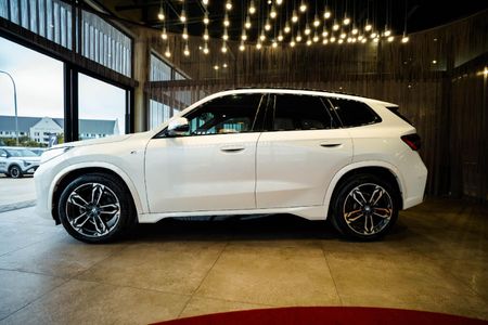 2023-BMW-X1-sDrive18d-M-Sport_2