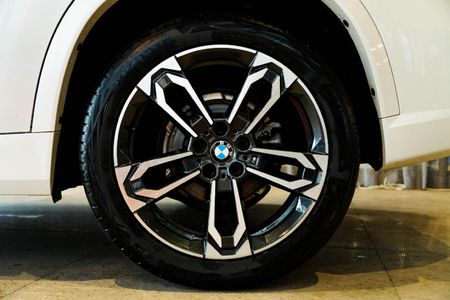 2023-BMW-X1-sDrive18d-M-Sport_7