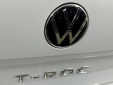 2021-Volkswagen-T-Roc-20-TSI-Design-4Motion-Auto_10