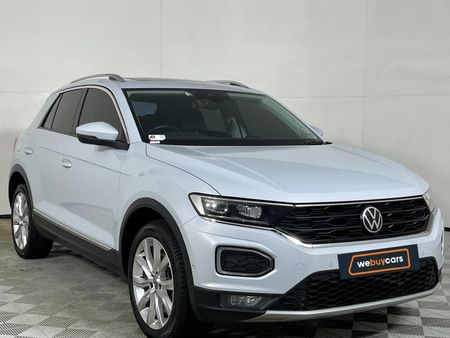 2021-Volkswagen-T-Roc-20-TSI-Design-4Motion-Auto_14