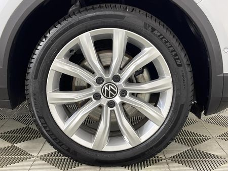 2021-Volkswagen-T-Roc-20-TSI-Design-4Motion-Auto_5