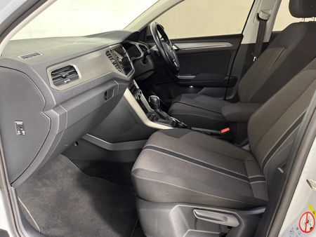 2021-Volkswagen-T-Roc-20-TSI-Design-4Motion-Auto_8