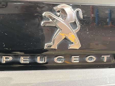 2021-Peugeot-5008-16-THP-Allure-Auto_9