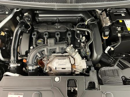 2021-Peugeot-5008-16-THP-Allure-Auto_10