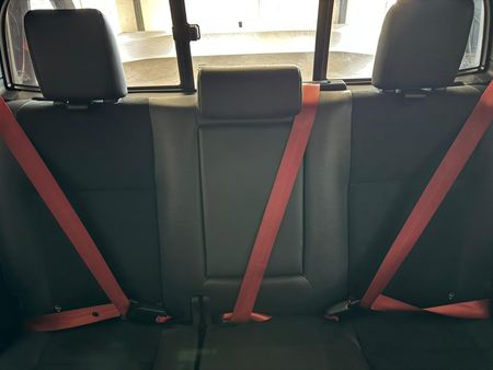 2025-Toyota-Hilux-28GD-6-GR-Sport-Double-Cab-4x4_14