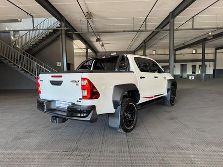 2025-Toyota-Hilux-28GD-6-GR-Sport-Double-Cab-4x4_5
