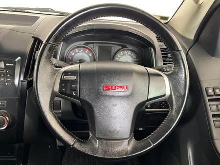2021-Isuzu-D-Max-250-HO-X-Rider-Double-Cab_11