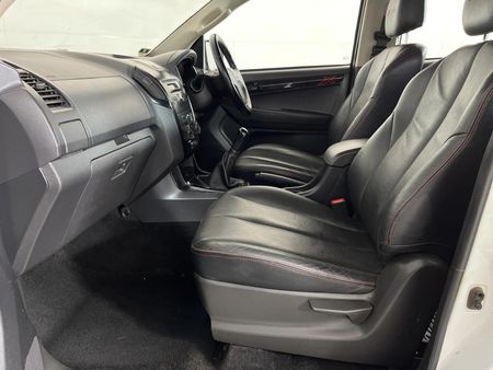 2021-Isuzu-D-Max-250-HO-X-Rider-Double-Cab_8
