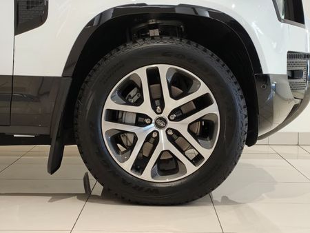 2025-Land-Rover-Defender-110-D350-X-Dynamic-HSE_5