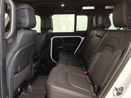2025-Land-Rover-Defender-110-D350-X-Dynamic-HSE_6