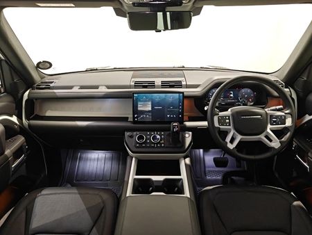 2025-Land-Rover-Defender-110-D350-X-Dynamic-HSE_8