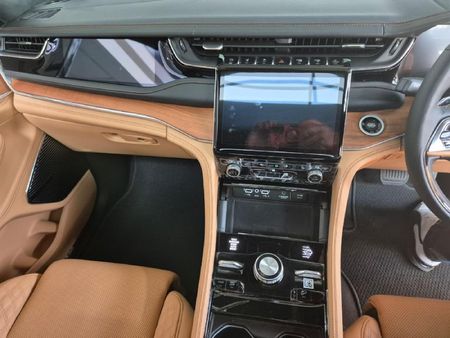 2026-Jeep-Grand-Cherokee-36L-Summit-Reserve_12