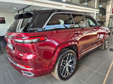 2026-Jeep-Grand-Cherokee-36L-Summit-Reserve_4