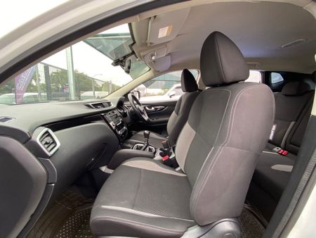 2019-Nissan-Qashqai-12T-Acenta_10
