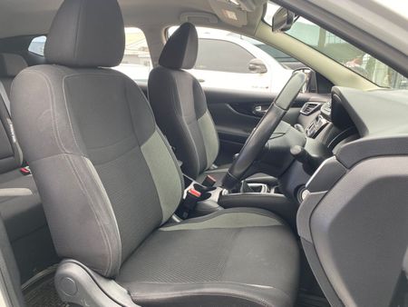 2019-Nissan-Qashqai-12T-Acenta_8