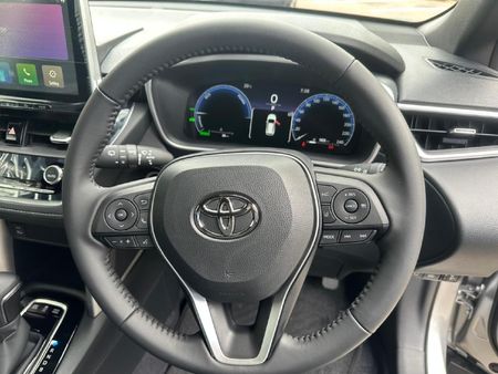 2026-Toyota-Corolla-Cross-18-XS-Hybrid_18