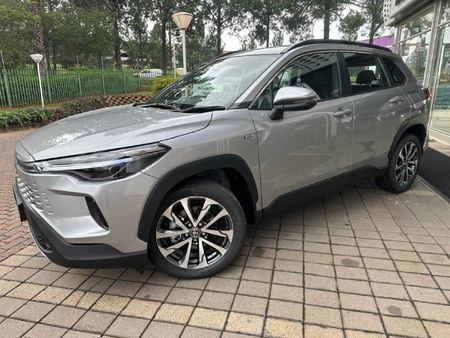 2026-Toyota-Corolla-Cross-18-XS-Hybrid_3