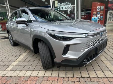 2026-Toyota-Corolla-Cross-18-XS-Hybrid_5