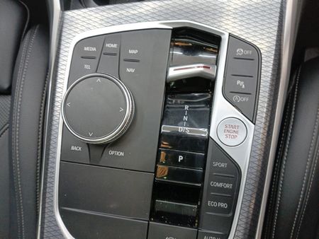 2024-BMW-3-Series-320i-M-Sport-Auto_9