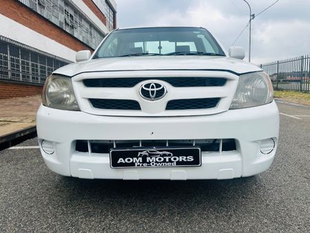2010-Toyota-Hilux-20-VVTi-Single-Cab_1
