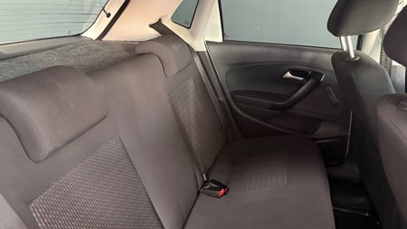 2020-Volkswagen-Polo-Vivo-14-Trendline-5-dr_4
