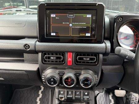 2021-Suzuki-Jimny-15-GLX-Auto_13