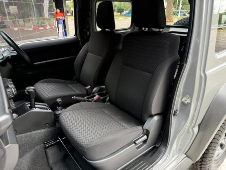 2021-Suzuki-Jimny-15-GLX-Auto_8