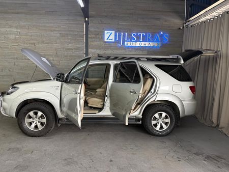 2007-Toyota-Fortuner-30-D-4D-4x4_4