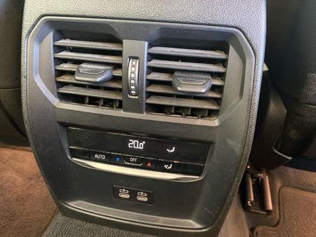 2024-BMW-3-Series-320i-M-Sport-Auto_22