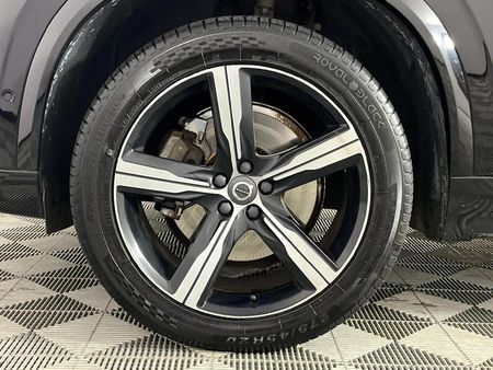 2019-Volvo-XC90-D5-R-Design-AWD_4