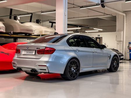 2018-BMW-M3-Competition-Auto_2
