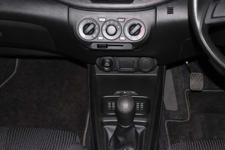 2025-Suzuki-Ertiga-15-GA_9