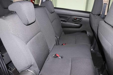 2025-Suzuki-Ertiga-15-GA_12