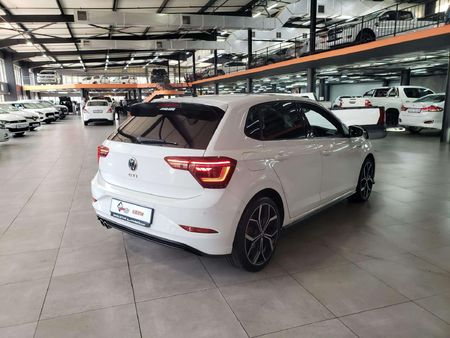 2023-Volkswagen-Polo-20-GTI-Auto-147kW_4