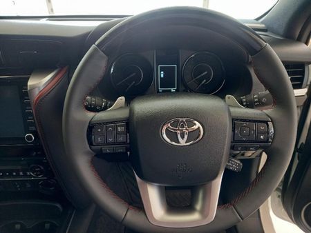 2026-Toyota-Fortuner-28-GD-6-4x4-VX-Auto_13