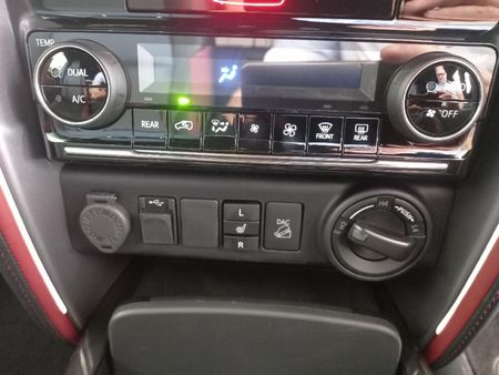 2026-Toyota-Fortuner-28-GD-6-4x4-VX-Auto_17