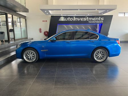 2014-BMW-7-Series-750Li-M-Sport_10