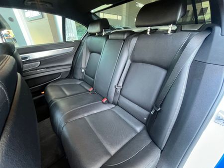 2014-BMW-7-Series-750Li-M-Sport_14