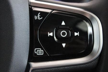 2025-Volvo-XC90-T8-AWD-Plus-Dark_22