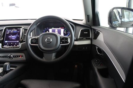 2025-Volvo-XC90-T8-AWD-Plus-Dark_24