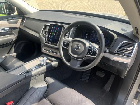 2023-Volvo-XC90-B5-Ultimate-Dark-AWD-Mild-Hybrid_9