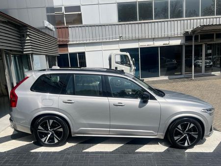 2023-Volvo-XC90-B5-Ultimate-Dark-AWD-Mild-Hybrid_1